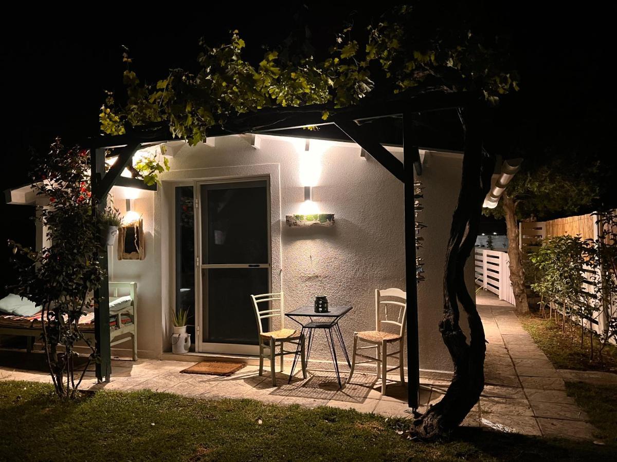 Under The Vine Garden House Apartamento Platánion Exterior foto